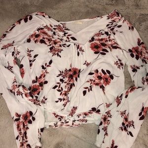 Aeropostale Flowery Cropped Blouse.